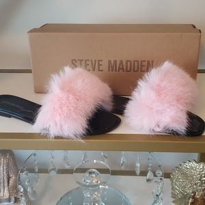 *NWT*Fritzie Pink Sandal